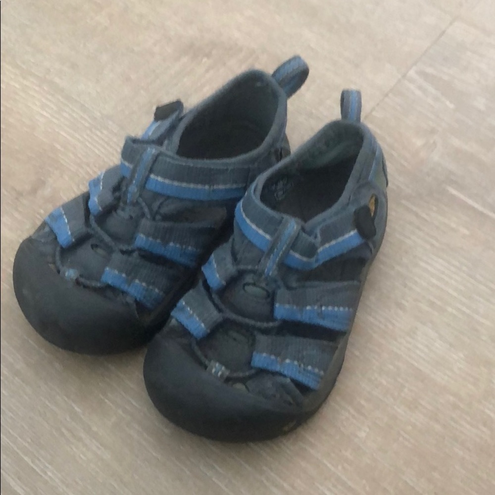Toddler Keen Sandals Size 7